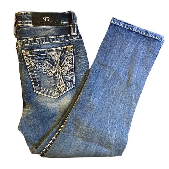 Miss Me Denim - Miss Me Women’s Mid Rise Capri Skinny Jeans. New